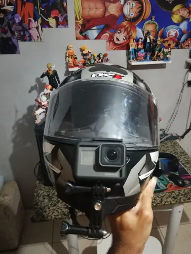 VENDO GOPRO HERO 5 VARIOS ACESSÓRIOS E CAIXA