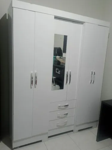 Vendo guarda roupa usado bem conservado entrega e montagem grátis 