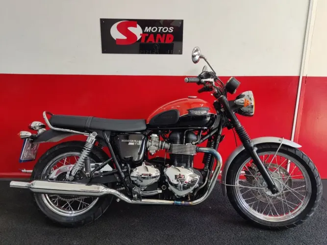 Triumph Bonneville T100 900 cc