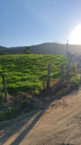OPORTUNIDADE: Terreno de 1.327m² no Rio do Pouso Margem Direita