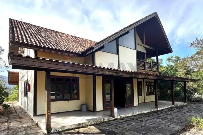 Casa em amplo terreno de 13.975 m² natureza, privacidade e potencial de investimento