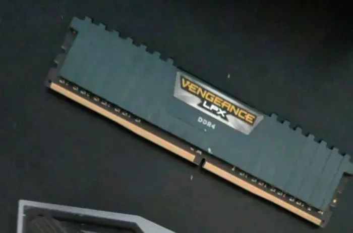 memoria corsair 8 gb ddr4 vegeance 3200mhz