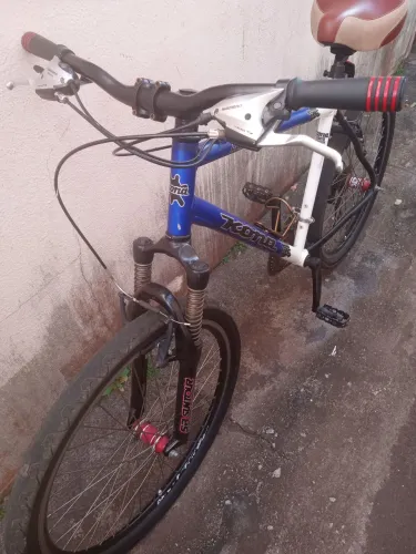Bicicleta alumínio Aro 26