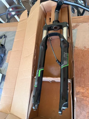 Suspensão Santur XCR 32 a mola