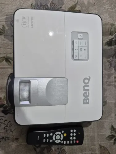 PROJETOR BENQ MX819ST - ULTRA CURTA DISTÂNCIA