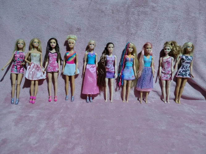 Lote de bonecas Barbie diversas 