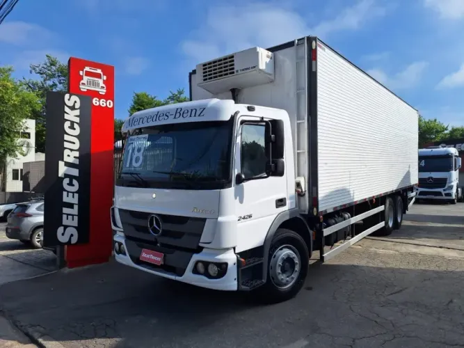 MERCEDES-BENZ ATEGO 2426 6X2 2017/2018.
