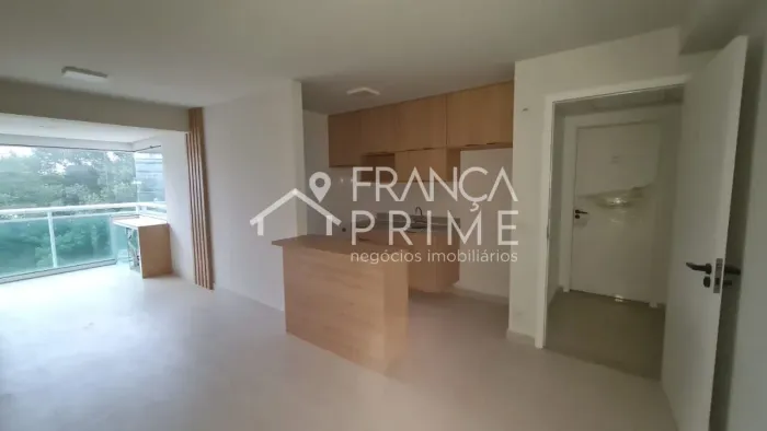 Apartamento à Venda na Barra Funda: 2 Dormitórios (1 Suíte) e Vaga Coberta
