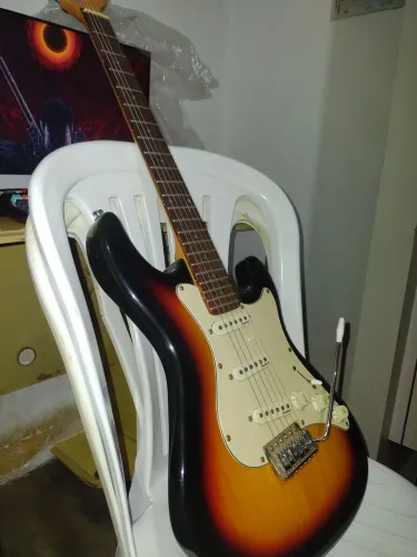 Guitarra stratocaster