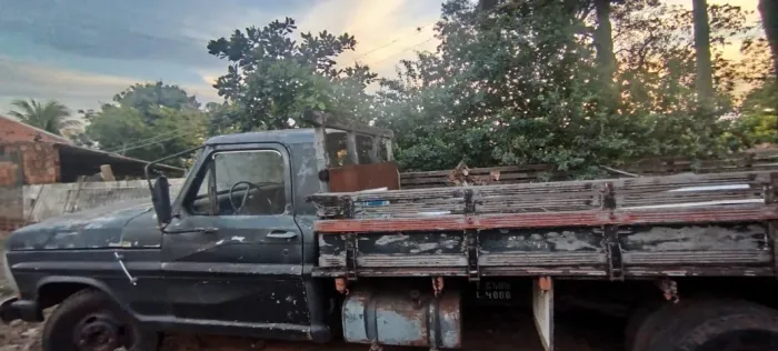 Ford F-4000 2.8 ISF Diesel 4X4 Manual 1980