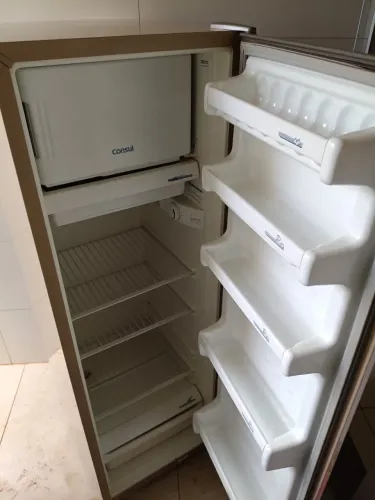 VENDO GELADEIRA CÔNSUL