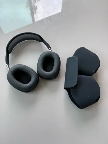 AirPods Max Midnight