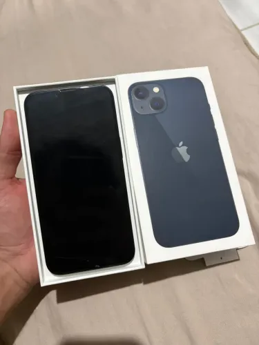 iPhone 13 seminovo (todo original, na garantia)