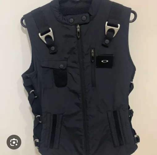 Vendo colete da okley novo. Nunca usado