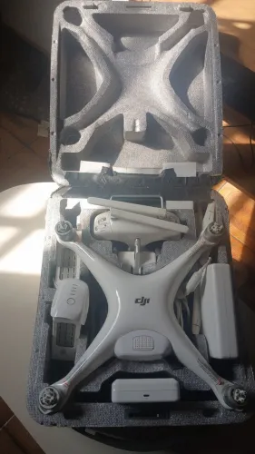 Drone dji Phantom 4 (Leia o anuncio)