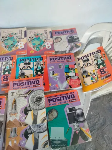 Livros do sistema positivo de ensino (aluno 9° e 8° quase completo)