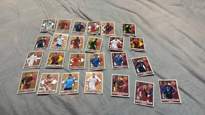 Figurinhas Legends 2022