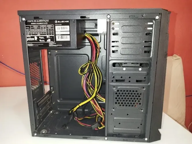 Gabinete + fonte simples + gravador DVD