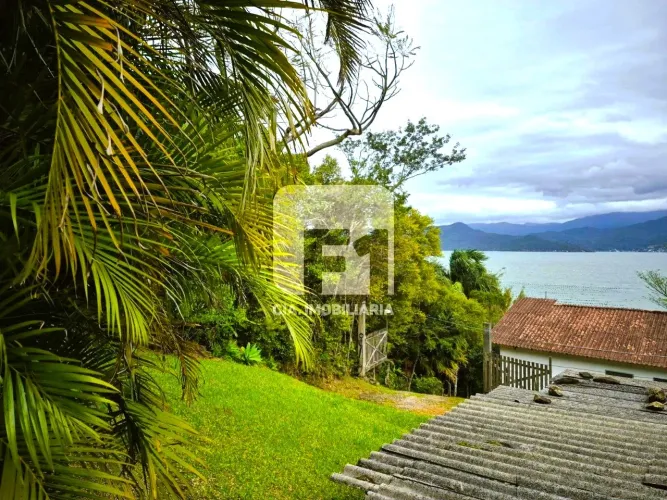 Terreno de 3.000m² à venda no Ribeirão da Ilha