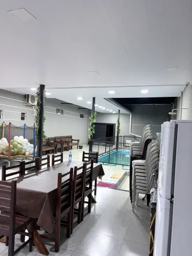 Vendo ou troco espaço de festa,com salão grande ao lado no Jd inapolis.