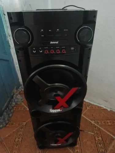 Caixa De Som Semi Nova