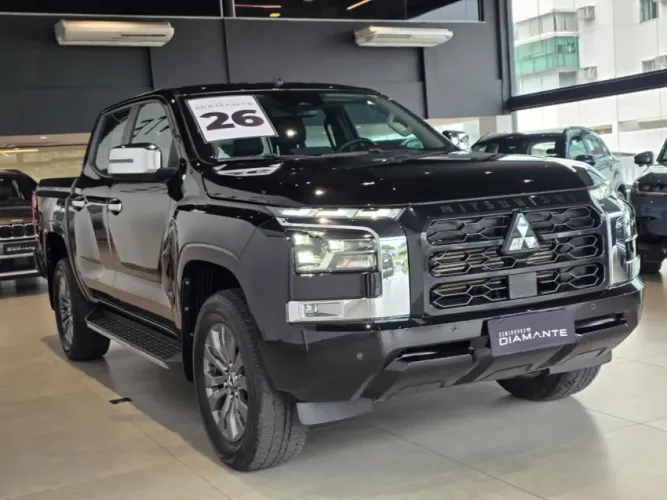 Mitsubishi TRITON HPE-S 2.4 CD 4X4 TB Diesel Aut. 2026