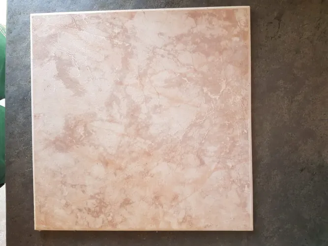 Piso bege 34x 34, cada.