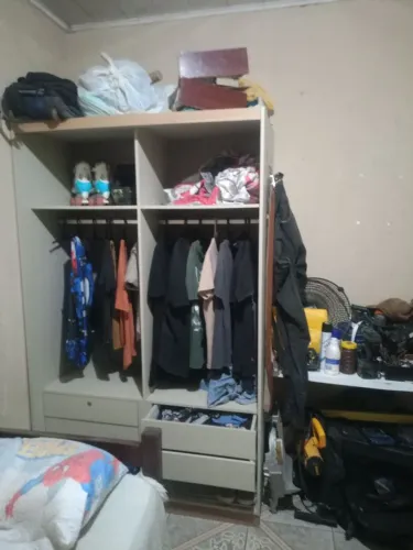 Guarda roupa ?
