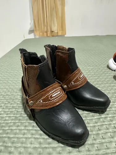 Bota infantil couro