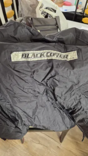 Capa de chuva black cover