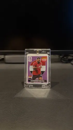 FIGURINHA LEGEND MOHAMED SALAH ROXO 2026