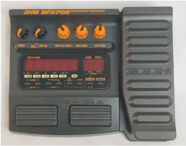 Pedaleira zoom BFX708