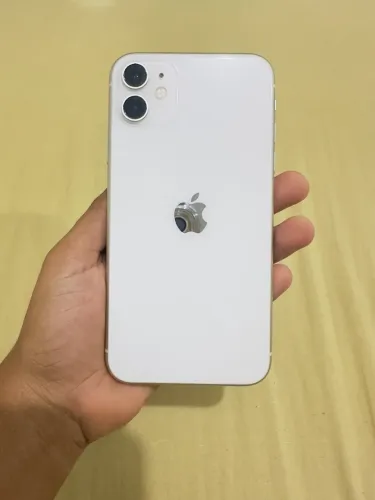 IPhone 11 branco | 64GB