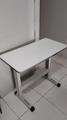 Mesa para máquina de costura