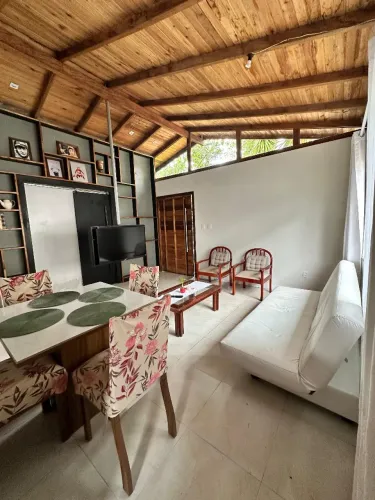 Alugo Casa 1 quarto mobilidado sozinha terreno