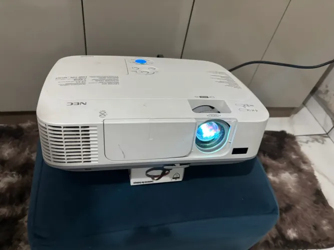 NEC NP-M260X e Chromecast aceito trocas