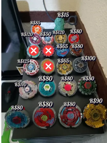 COLEÇÃO DE BEYBLADES METAL FIGTH - VENDO UNIDADE E LOTES