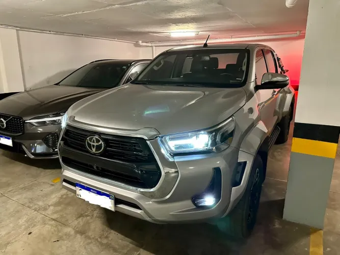 Toyota Hilux CD SRX Plus 4X4 2.8 TDI Die. Aut. 2024