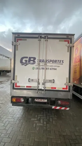 Vendo ou troco Baú térmico com equipamento V500