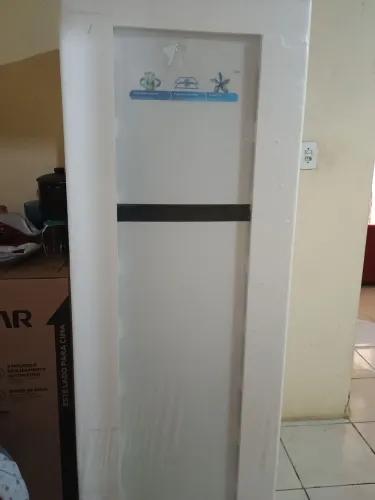 Geladeira midea