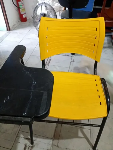 Carteiras universitárias 