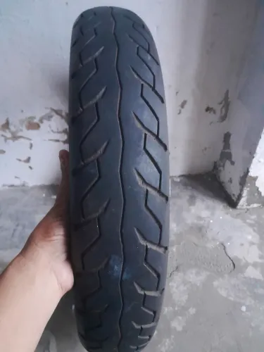 Vendo Pneu Meia Vida Levorin