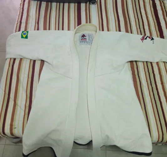 Kimono Branco Jiu Jitsu/Judô A2