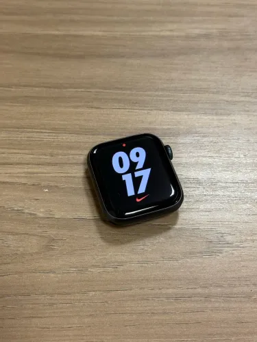 Apple Watch SE Nike