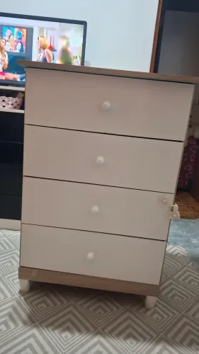 cômoda usada