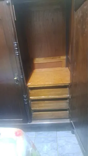 Guarda roupa madeira maciça