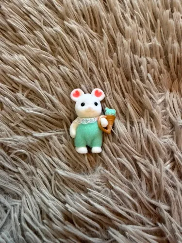 Sylvanian Families Ratinho Com Sorvete