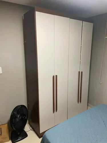 Guarda roupa 4 portas