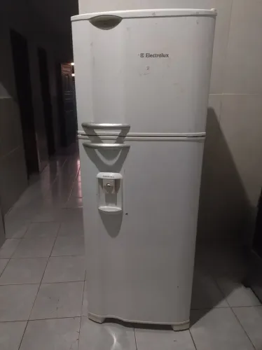 Geladeira duplex Electrolux frosfree