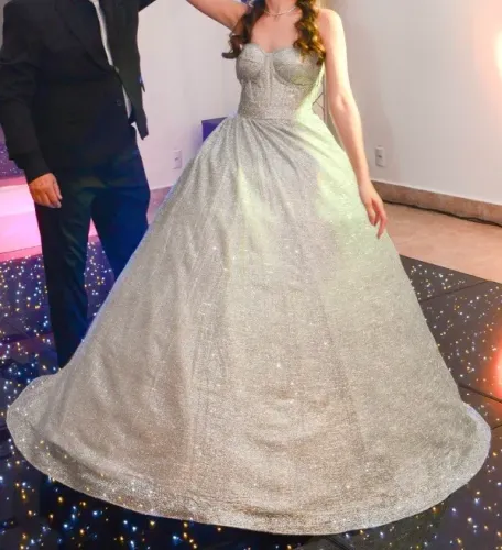 Vestido 15 anos, dois em um 